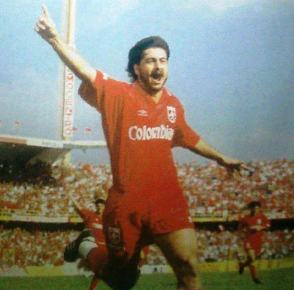 'Polilla' Da Silva defenciendo los colores del equipo 'Escarlata' | Foto: @AmericadeCali.