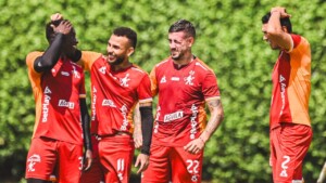 Jugadores de América de Cali en sesión de entrenamiento | Foto: @AmericadeCali.