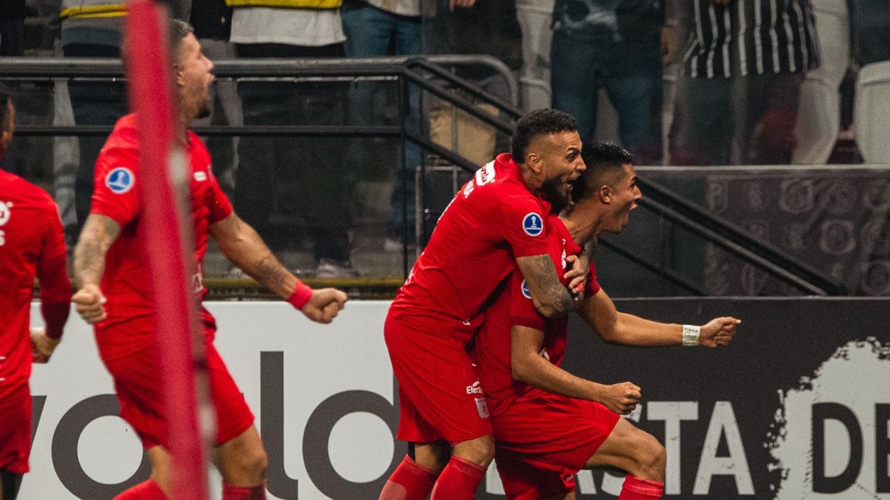 América de Cali en el empate 1-1 contra Corinthians | Foto: @AmericadeCali.
