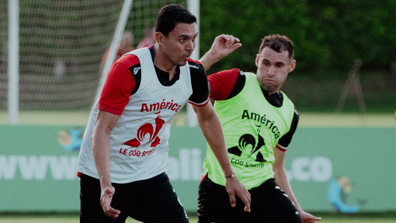 Jugadores de América de Cali durante sesión de entrenamiento | Foto: @AmericadeCali.