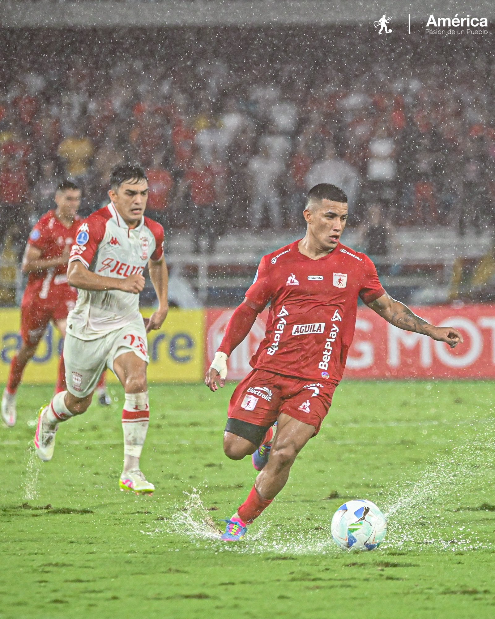 Mejores imágenes del juego entre ‘la Mechita’ contra Huracán