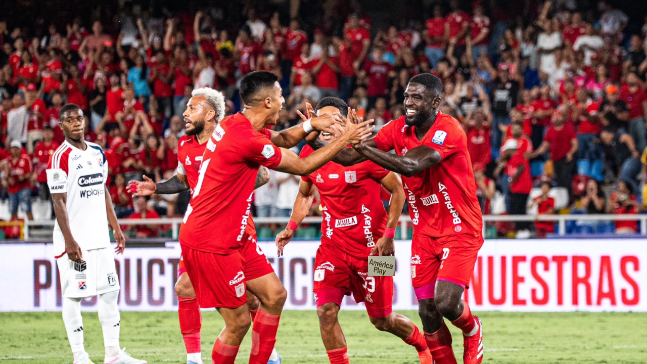 Jugadores de América de Cali vs. DIM en el Pascual Guerrero | Foto: @AmericadeCali.
